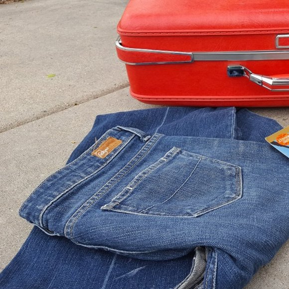 PAIGE Denim - Paige Jeans "Robertson" Flare Leg & Low Rise Denim, Style 0181-0001 Size 29